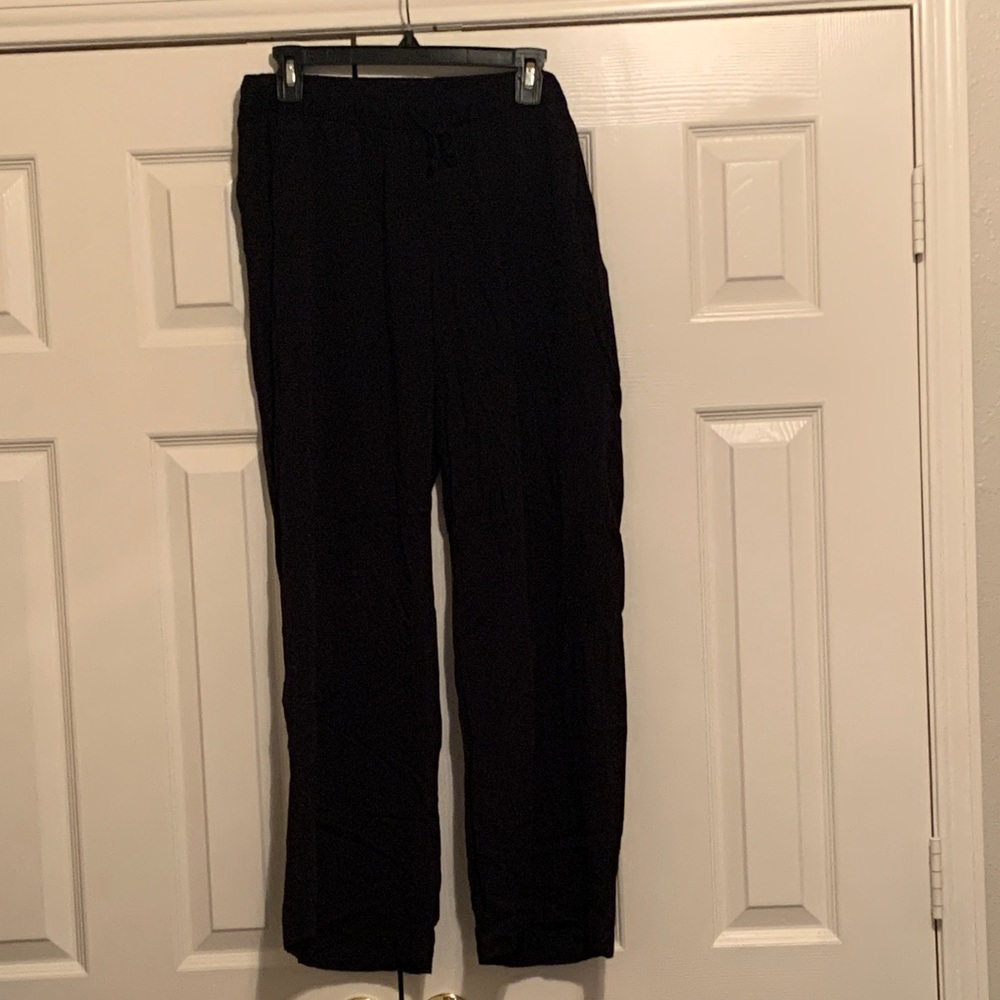 Old Navy Women's Black Straight Leg Pants